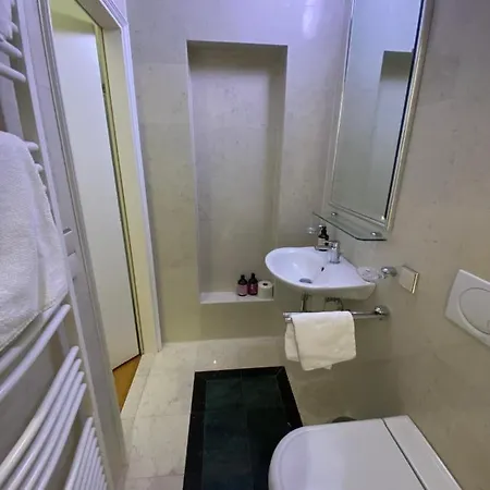 Appartement Small But Charming-yellow Baden
